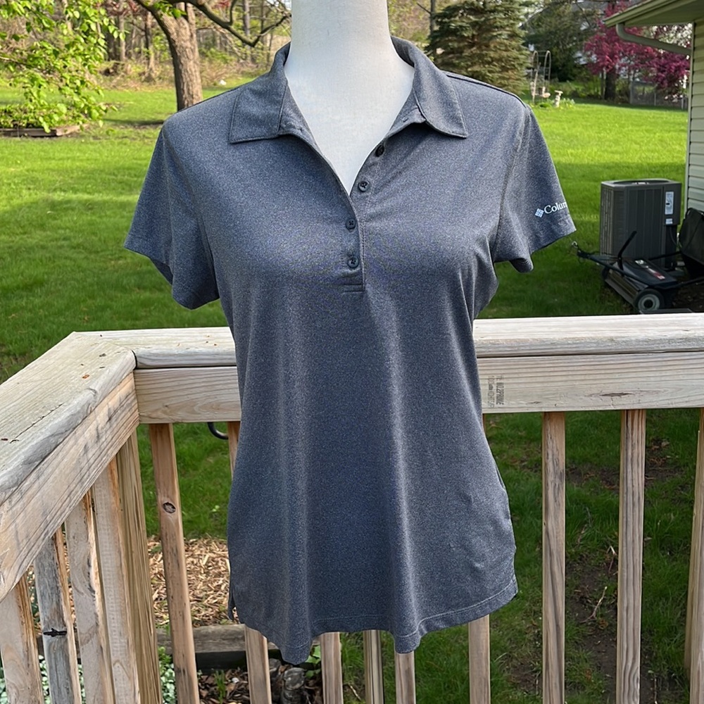 Columbia Omni-Wick Polo Top. EUC